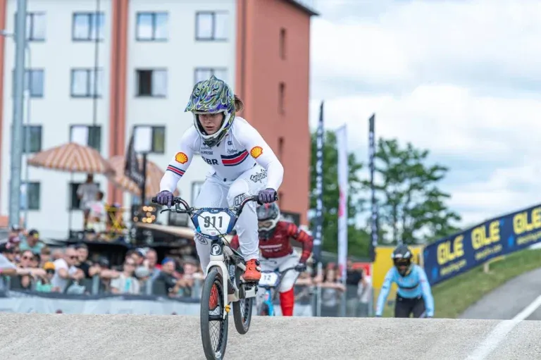 Bethany_Shriever_at_the_UEC_BMX_Racing_European_Championships-768x511.webp