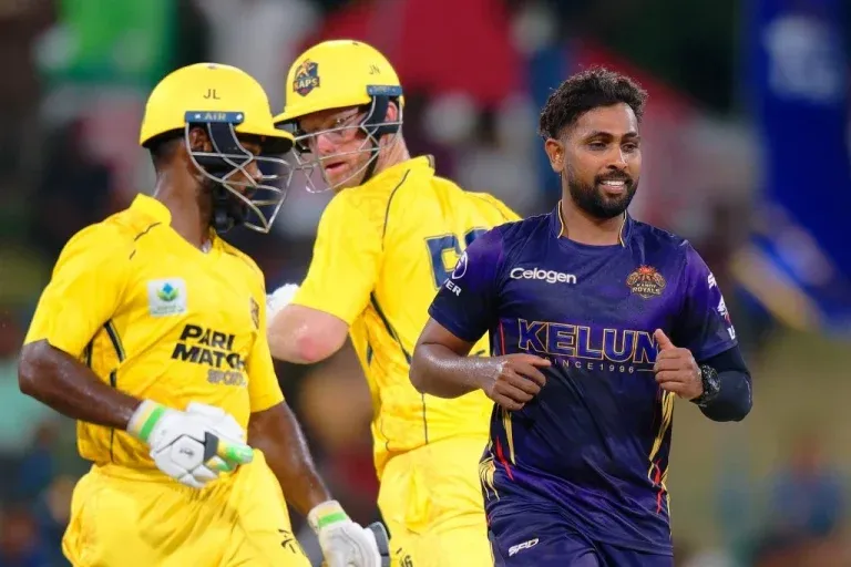 Nuwan-Thushara_VK95729-1024x683-1-768x512.webp