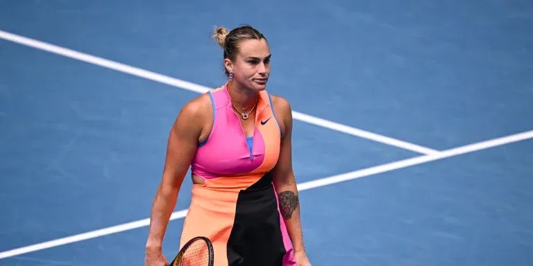 aryna-sabalenka-happy-260121g-1920-768x384.webp