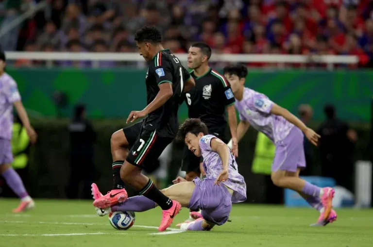 co-host-mexico-first-to-reach-knockout-stage-3222233_202606190912_20260619091251_1-768x509.webp