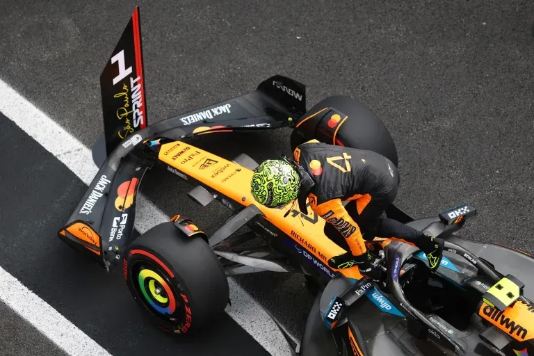 f1-lando-norris-dominates-sprint-qualifying-to-take-sprint-race-pole-in-interlagos-260609_1-768x512.webp
