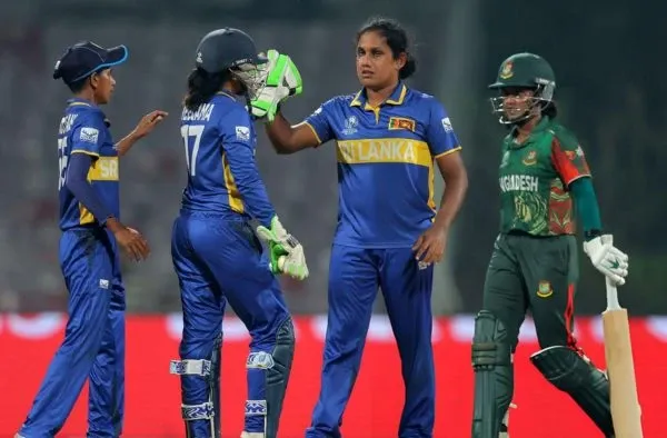 sri-lanka-vs-bangladesh-womens-world-cup-2025-fan-reactions.webp